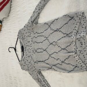 Grey and white sweater #winterknits